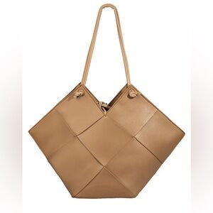 Elegant Tan Woven Women's Bag